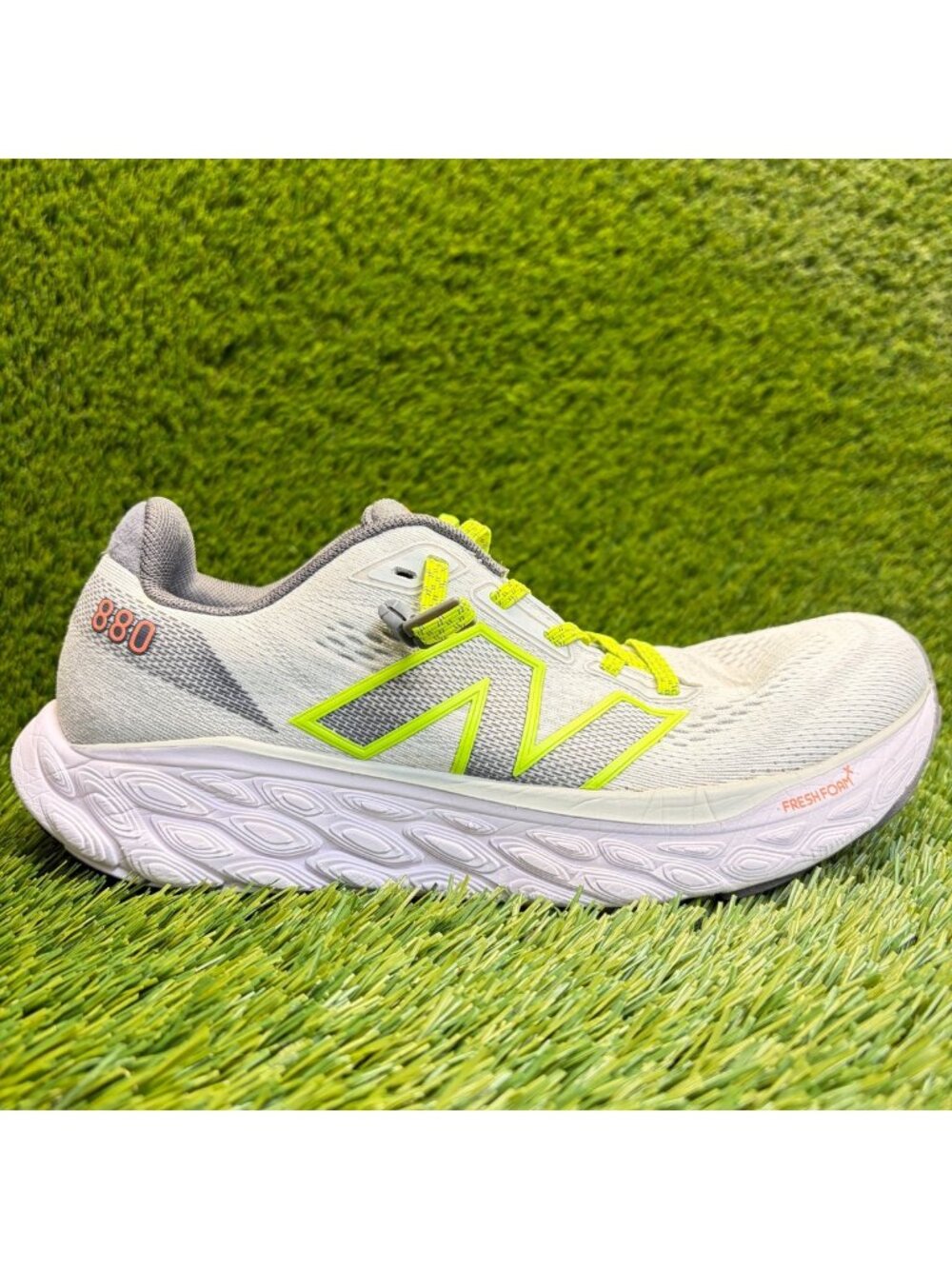 New Balance Fresh Foam X 880v14 Womens Size 9 Gray Green Running Shoes Sneakers